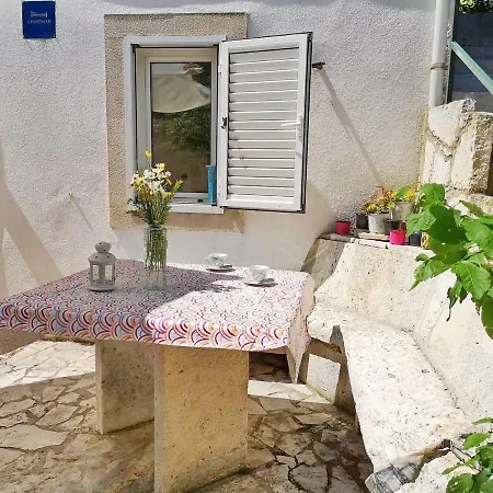 Olive's * Trstenik (Dubrovnik-Neretva)