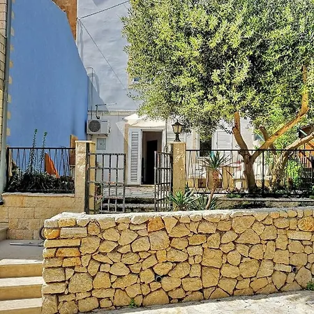 Olive's * Trstenik (Dubrovnik-Neretva)
