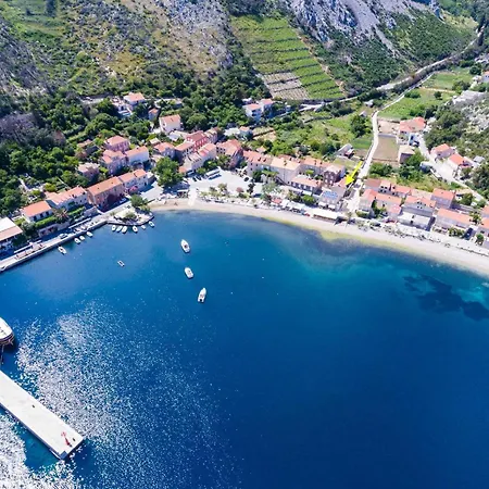 Olive's * Trstenik (Dubrovnik-Neretva)